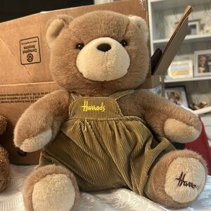 HARRODS The Annual Bear  The Tailor 2016 Collectible Brown Plush Teddy in Suit